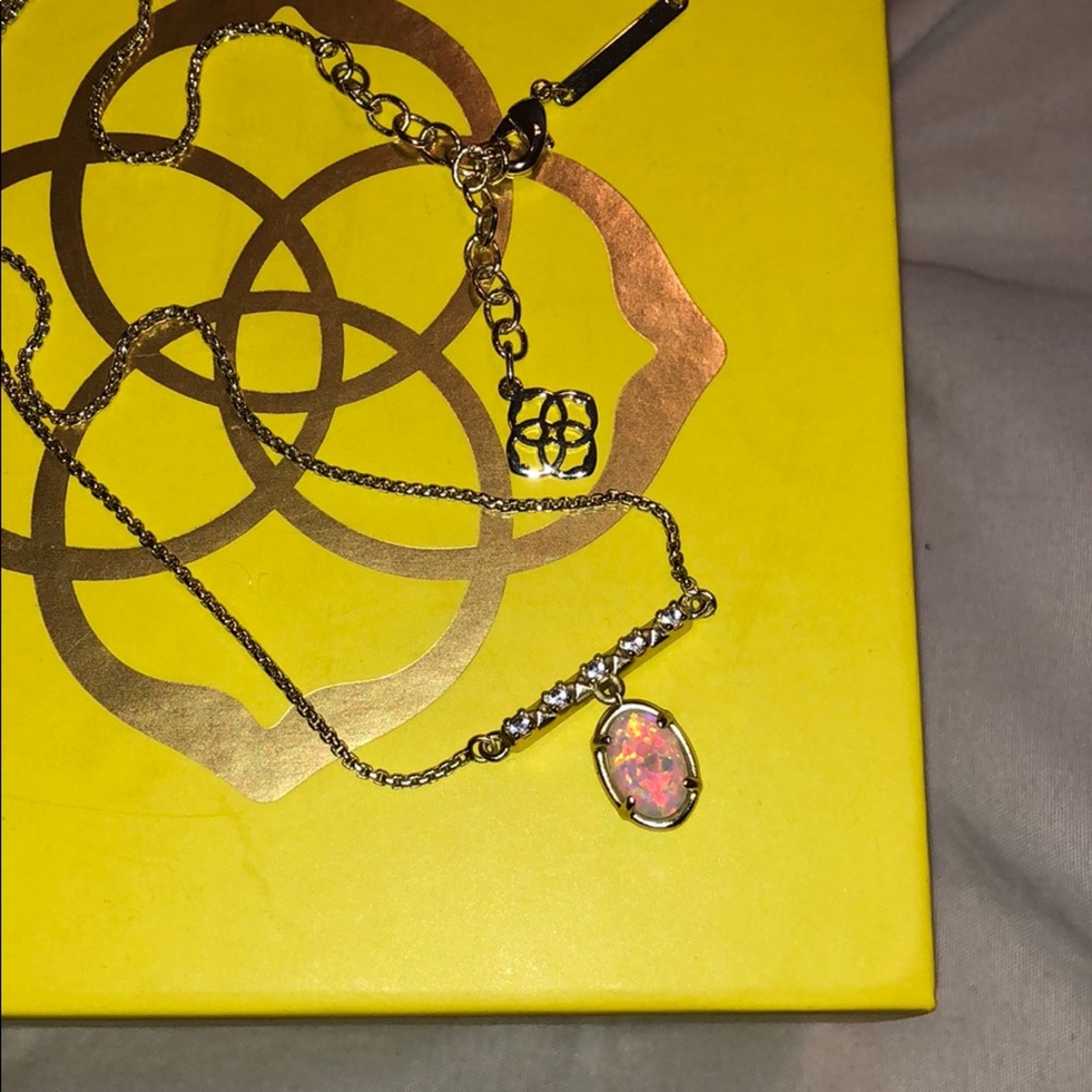 Kendra Scott Necklace